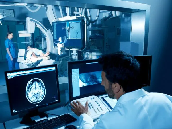 ¿Quieres trabajar como Técnico de Rayos en Francia? Te cuento cómo lograrlo.